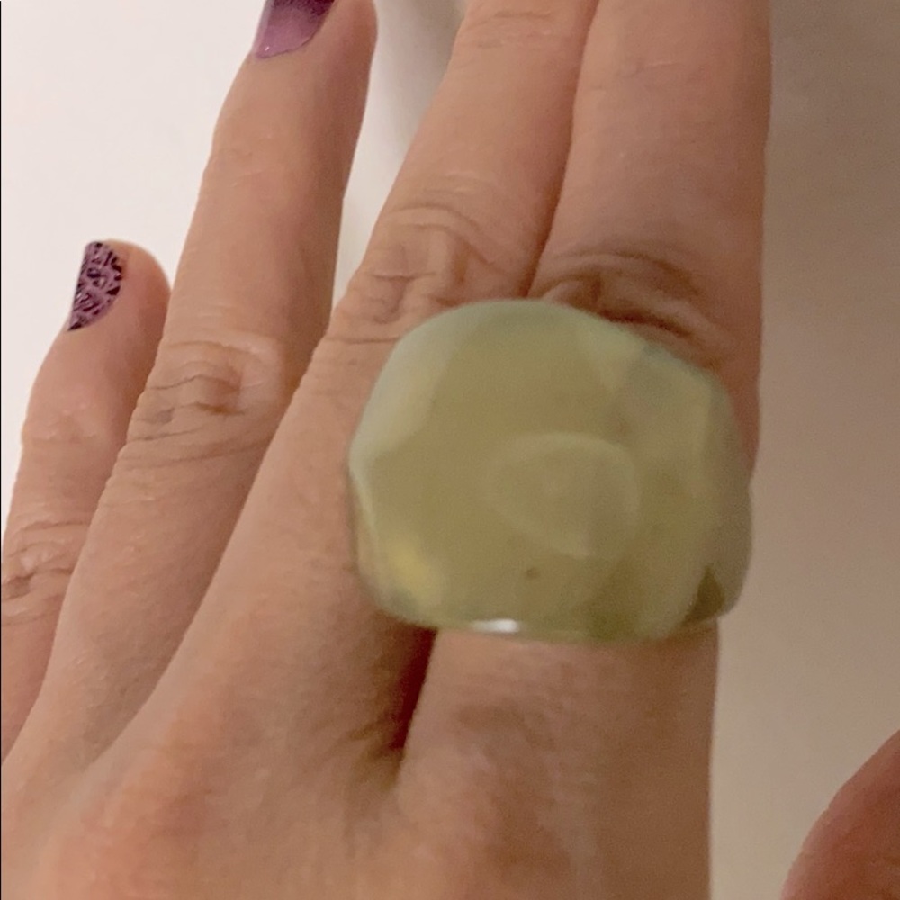 Green resin ring